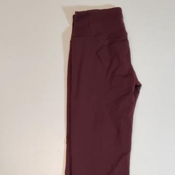 Size 4 - Lululemon Gather & Crow Crop II - Picture 2 of 3